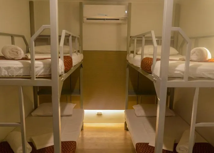 Hotel Oyo 627 88 Airport Lounge 2*