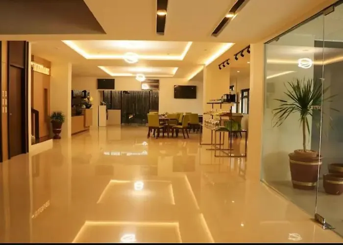 Hotel Oyo 627 88 Airport Lounge 2*