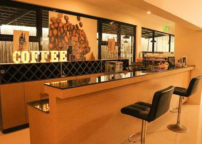 Oyo 627 88 Airport Lounge 2* Manila